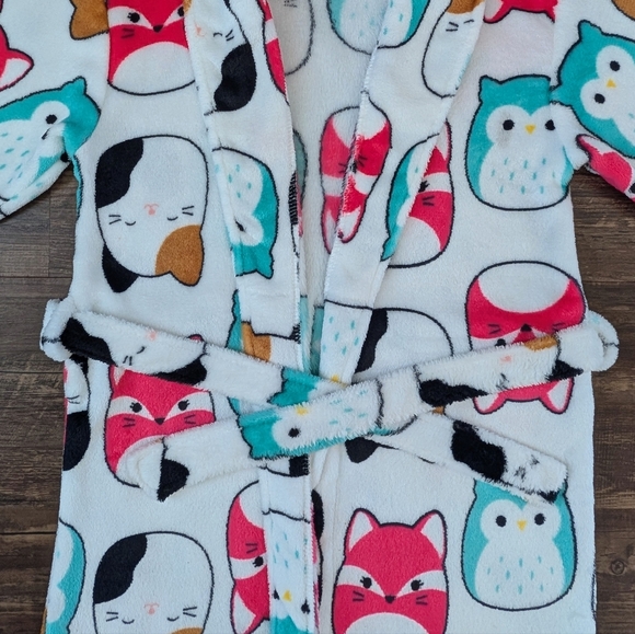 Squishmallows Robe - Picture 2 of 8